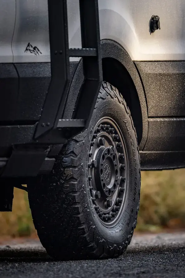 Black Rhino · Off-road